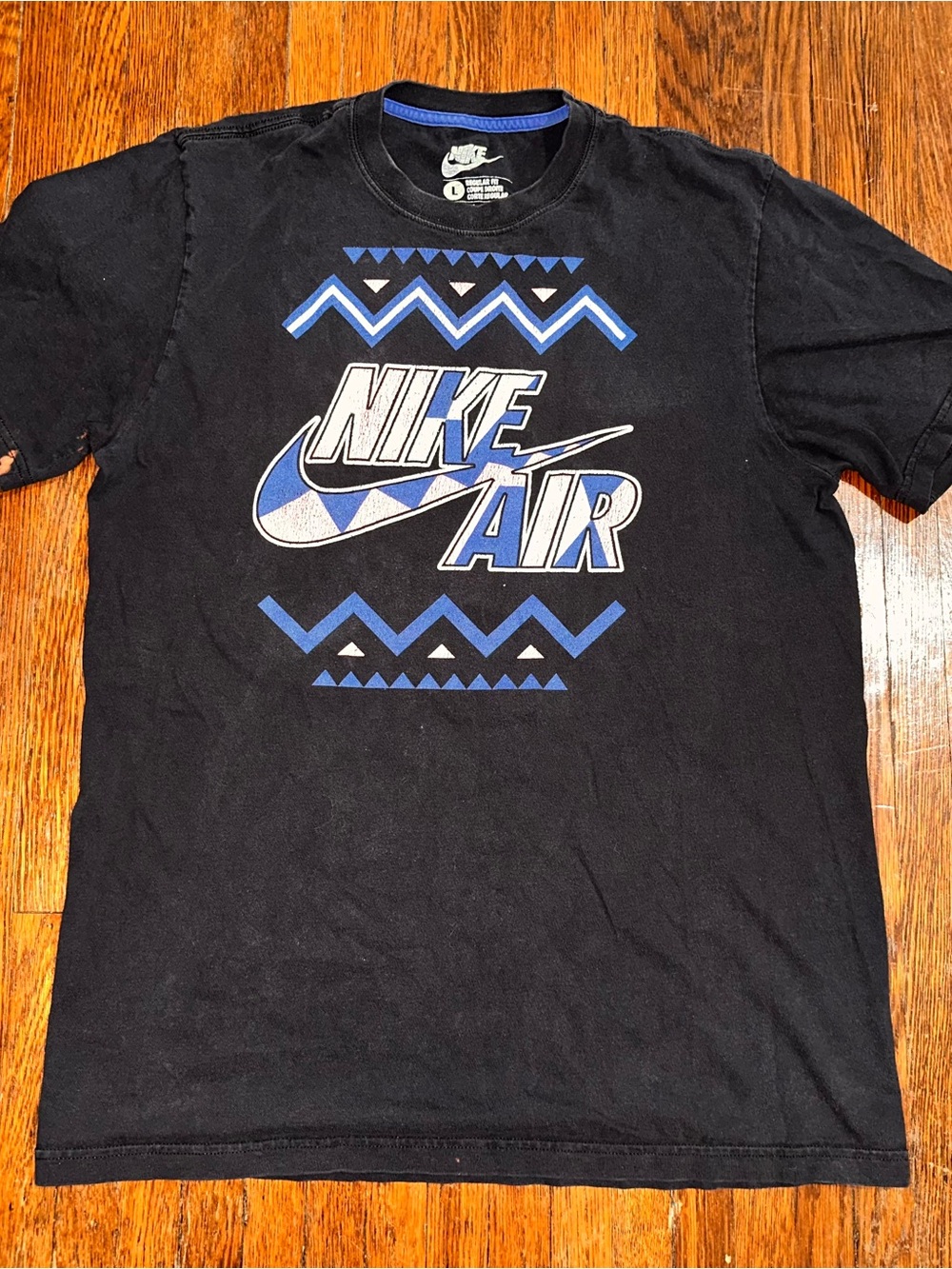 Men’s Large Nike Air Black Graphic Shirt